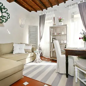 https://gina-guest-house.it-tuscanyhotel.com